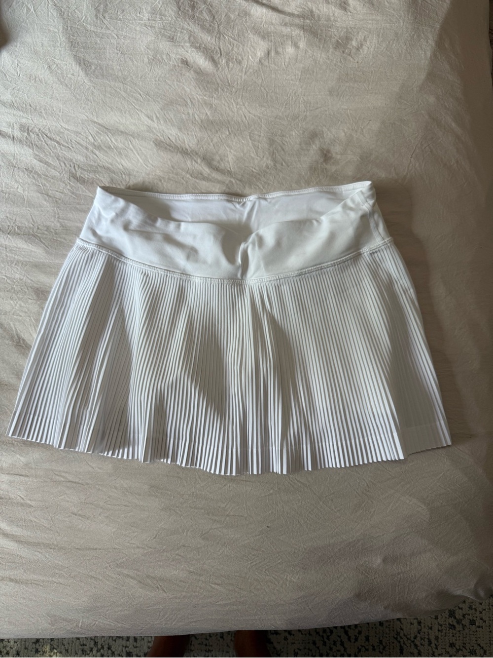 Lululemon White Pleated skirt
